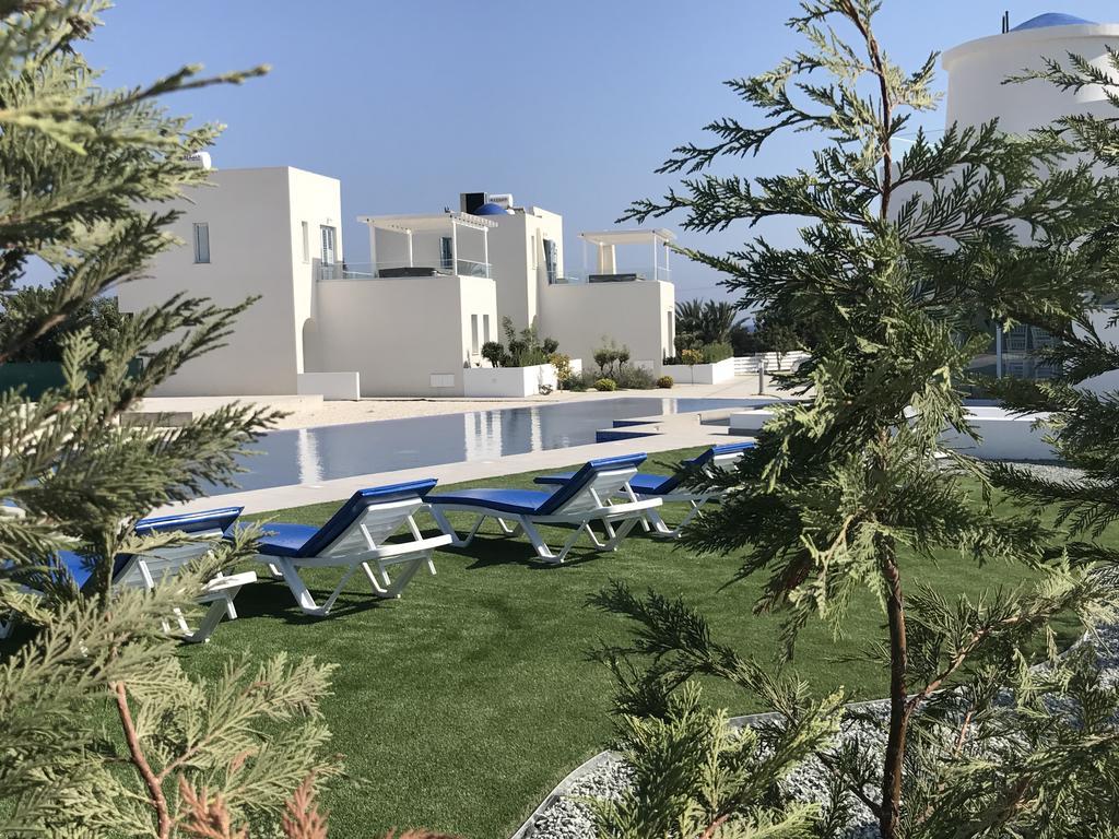Wavebreeze Villas Paphos Exterior photo
