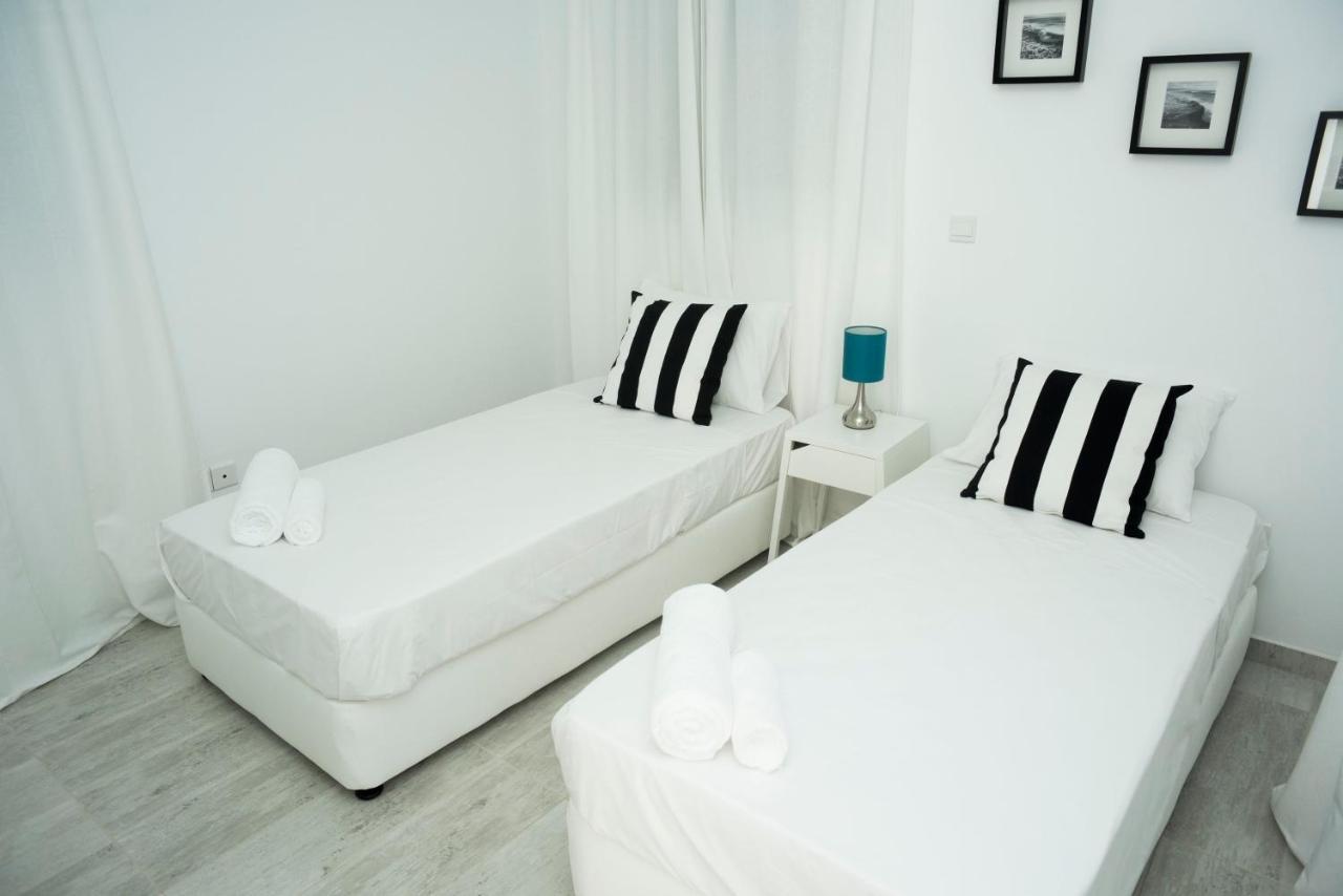 Wavebreeze Villas Paphos Exterior photo