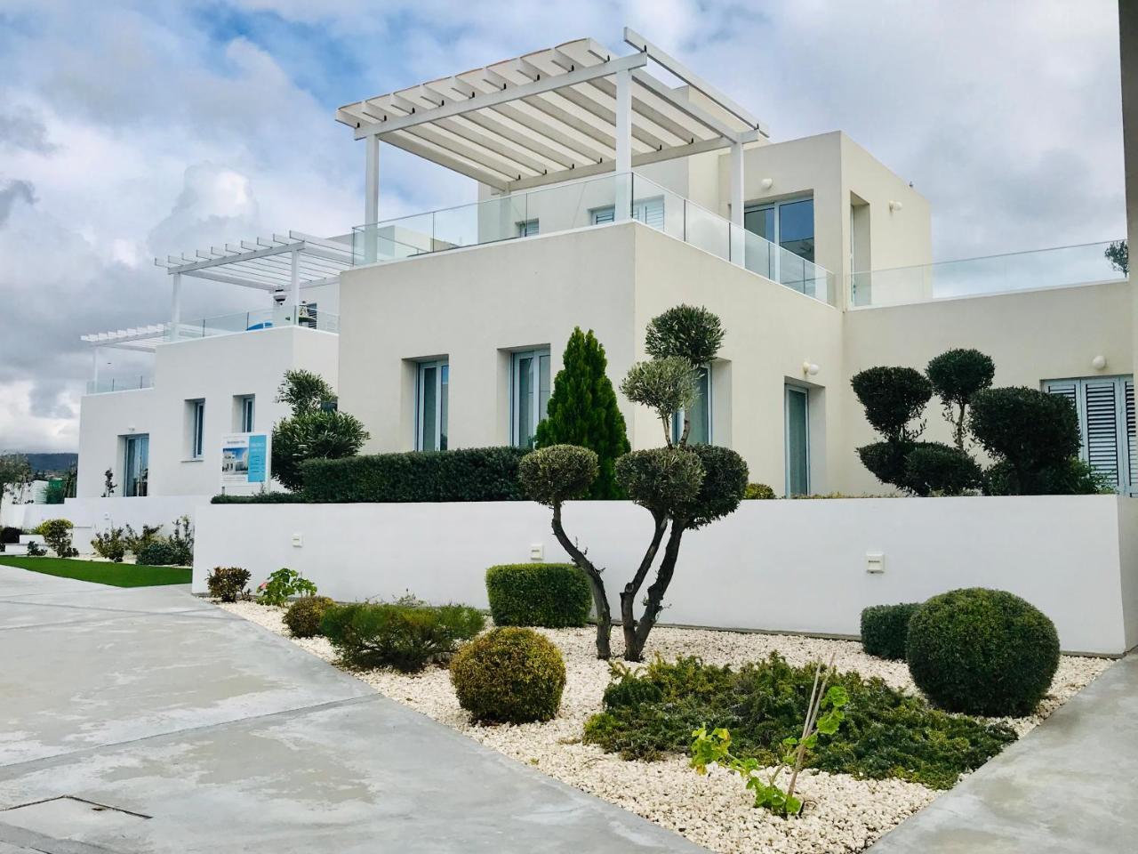 Wavebreeze Villas Paphos Exterior photo