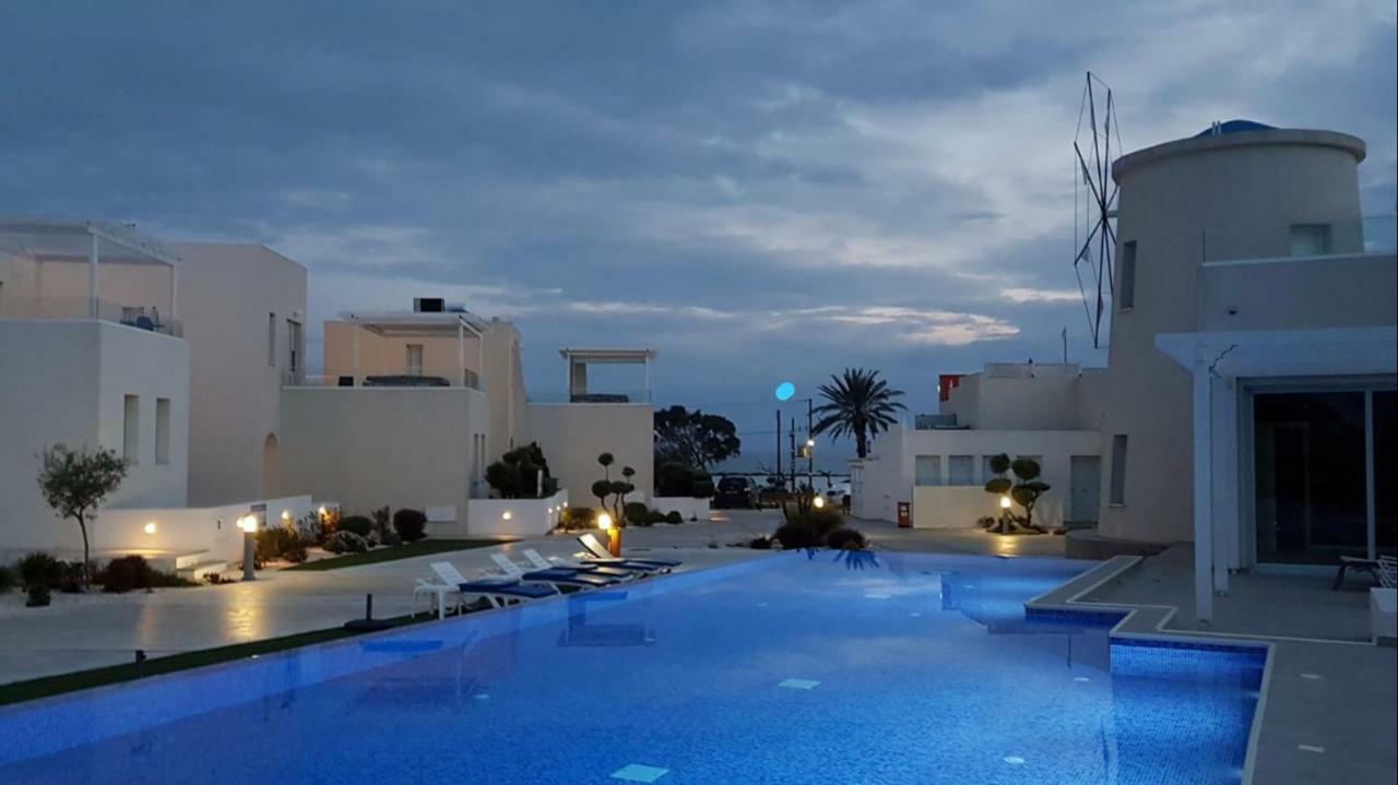 Wavebreeze Villas Paphos Exterior photo